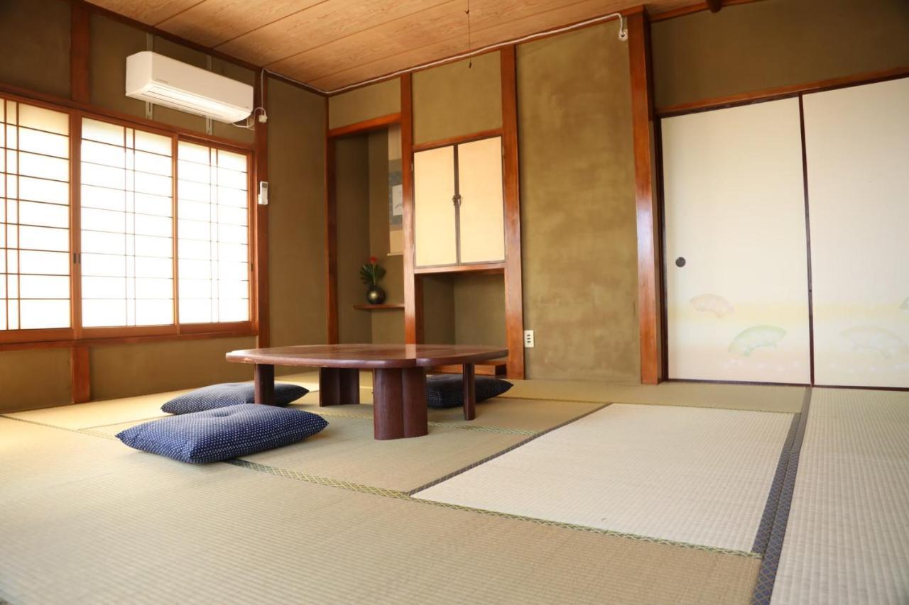 Guesthouse Nishihara Atami  Bagian luar foto